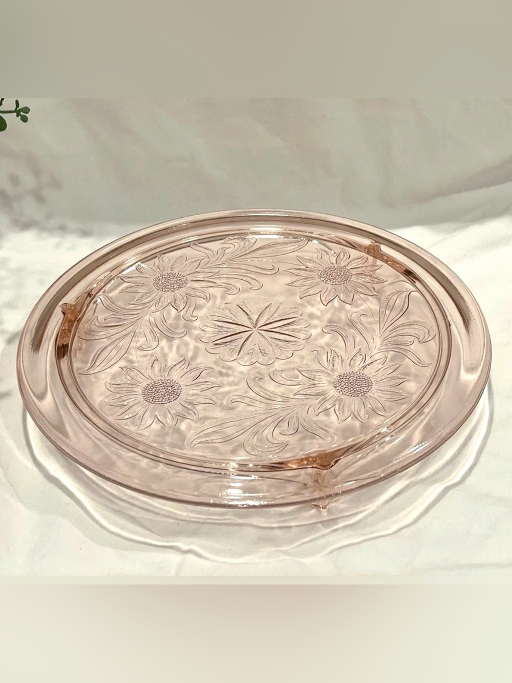 Jeannette Glass “Sunflowers” Pink Depression Glass Cake Plate Serving Platter